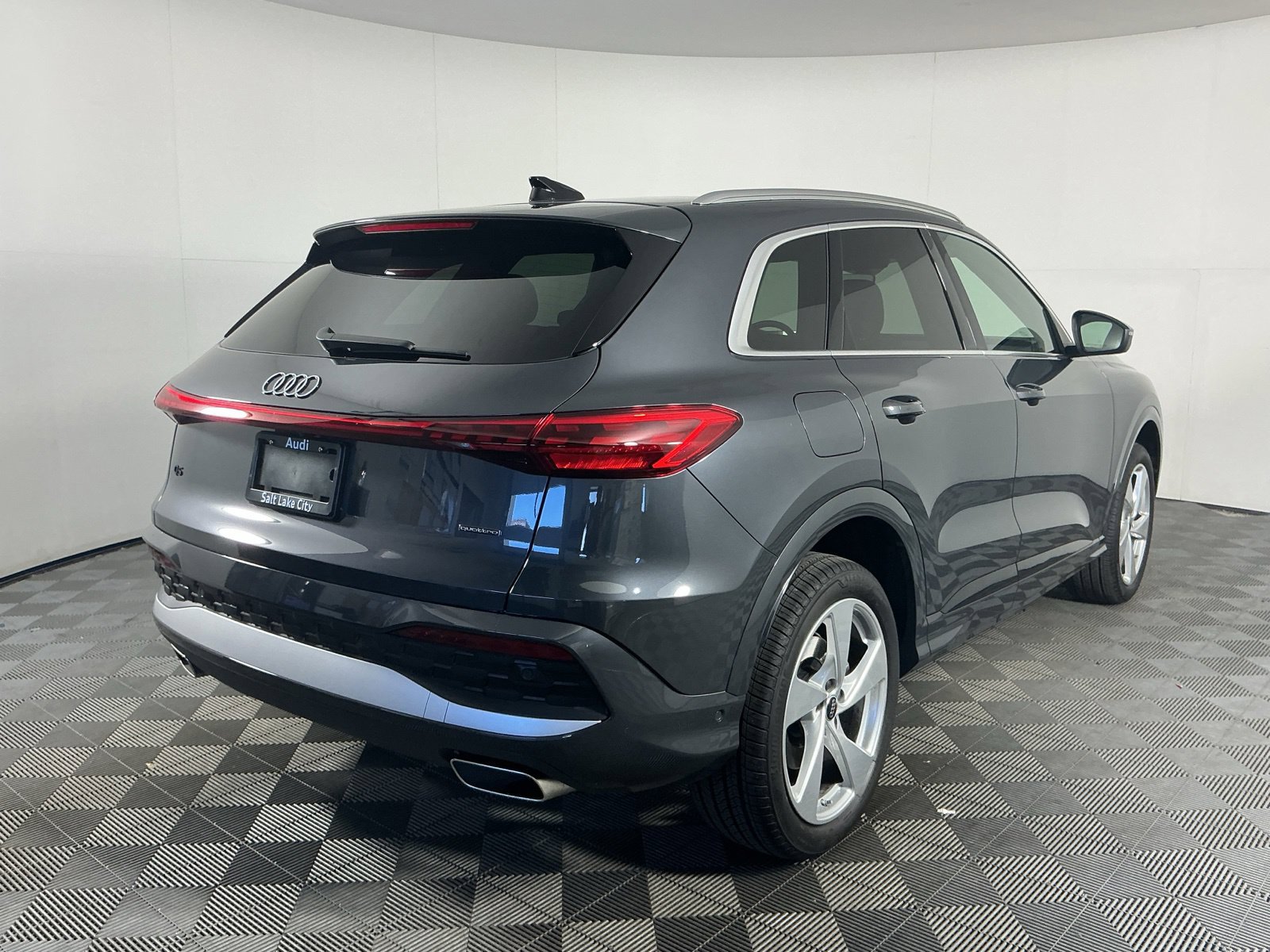 Used 2025 Audi Q5 Premium Plus AWD/4WD image 7