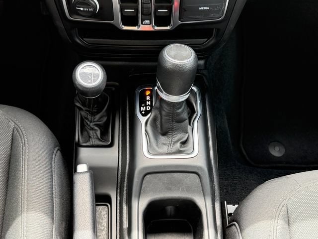 Used 2023 Jeep Wrangler Unlimited Sport AWD/4WD image 19