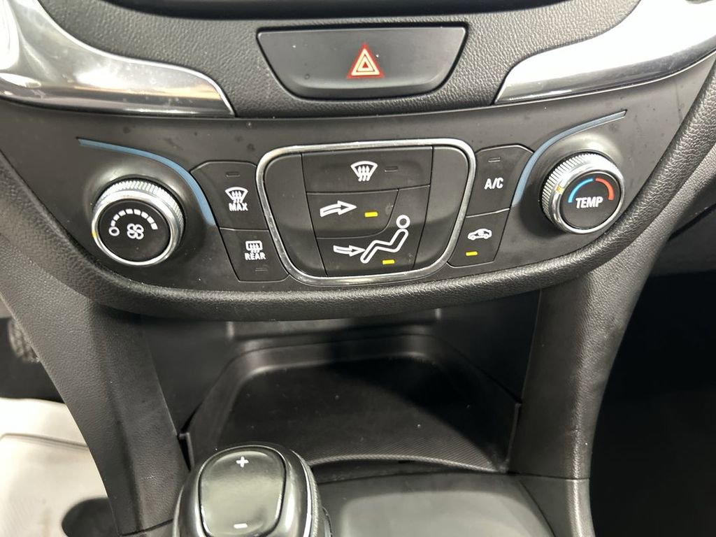 Used 2020 Chevrolet Equinox LT FWD image 16
