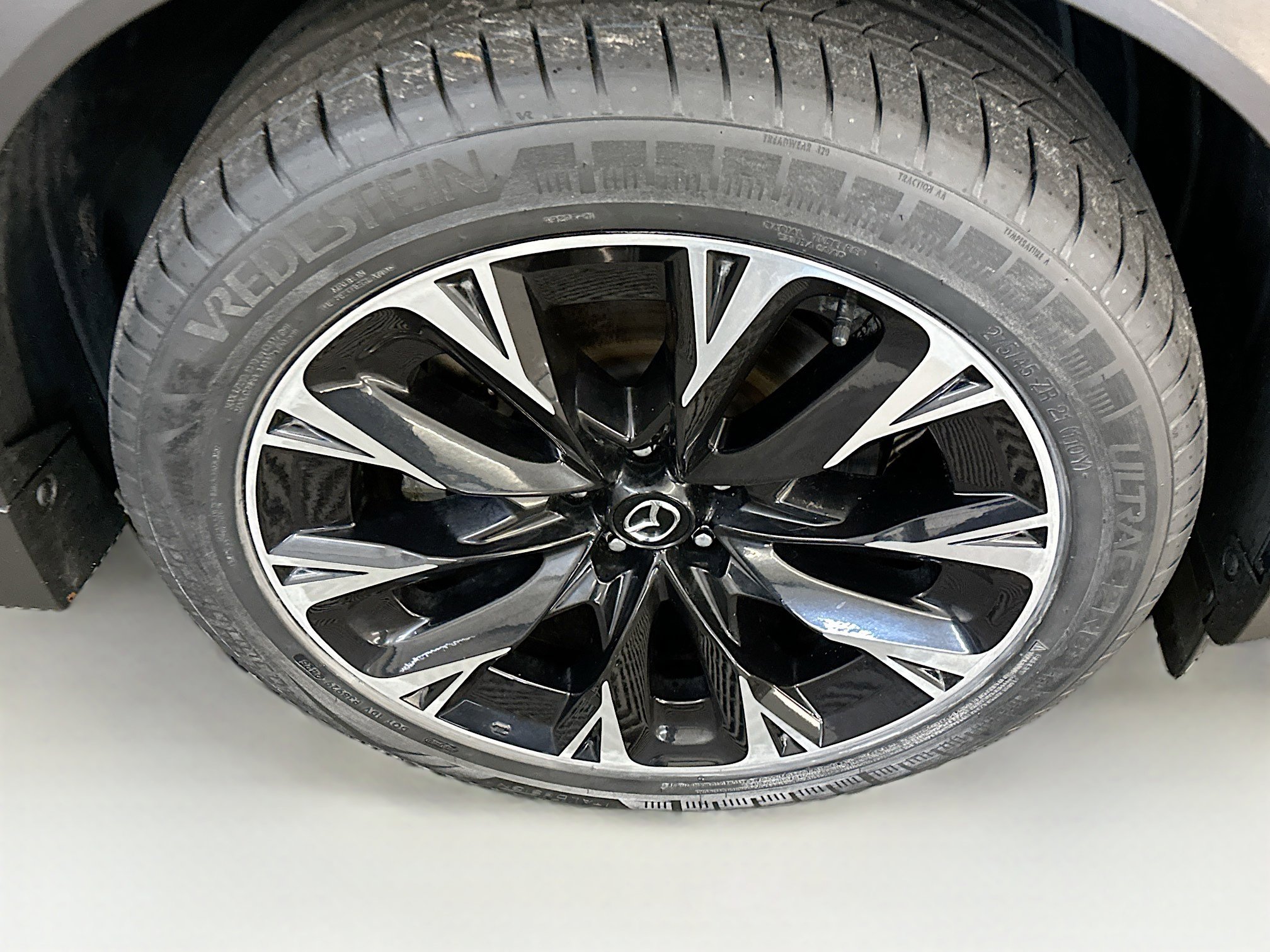 Used 2024 MAZDA CX-90 Plug-In Hybrid w/ Premium Pkg image 11