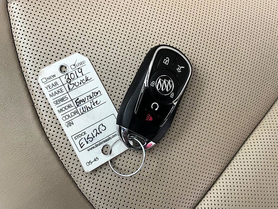 Used 2019 Buick Envision Premium AWD/4WD image 37