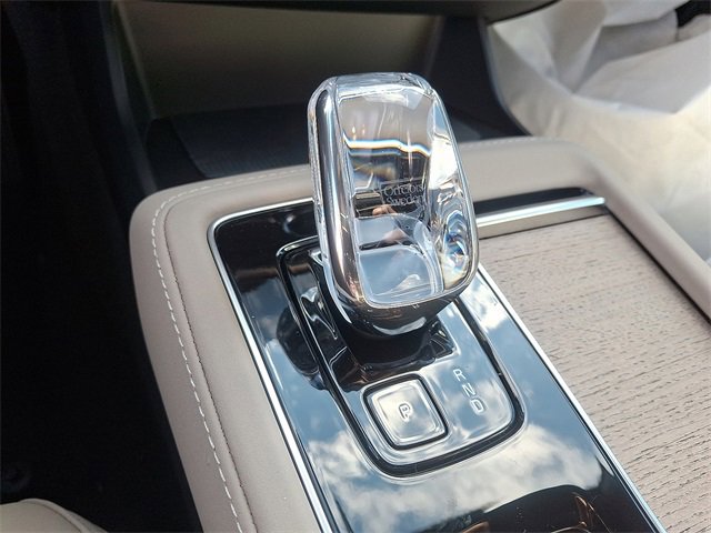 New 2026 Volvo XC90 B6 Plus w/ Protection Package Premier image 8