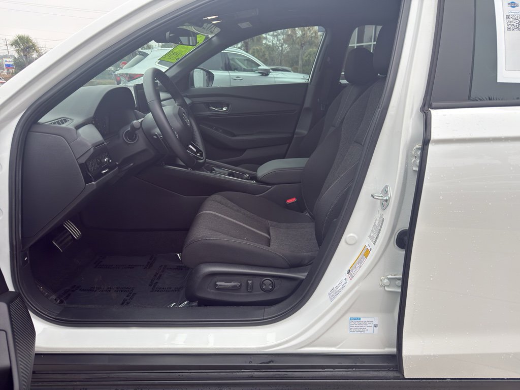 Used 2025 Honda Accord Sport image 13