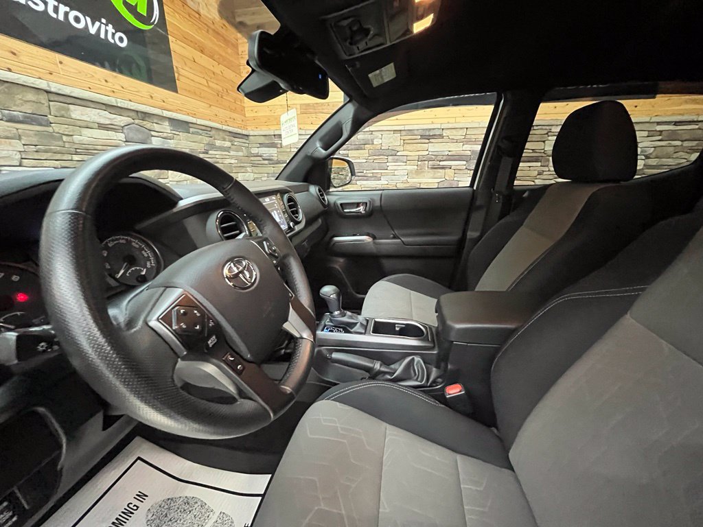 Used 2023 Toyota Tacoma TRD Off-Road AWD/4WD image 35