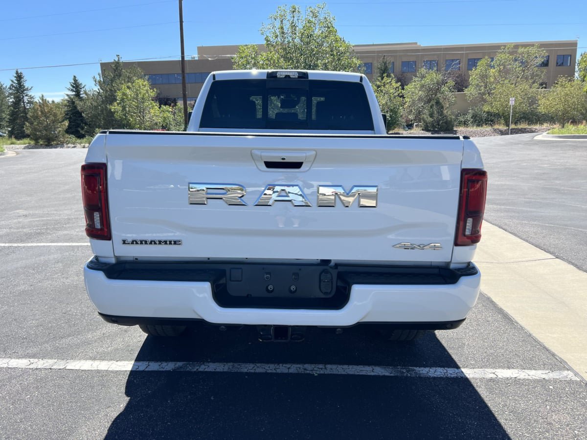 Used 2025 RAM 2500 Laramie AWD/4WD image 4