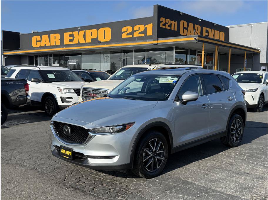 Used 2018 MAZDA CX-5 Touring w/ Preferred Equipment Package FWD image 1
