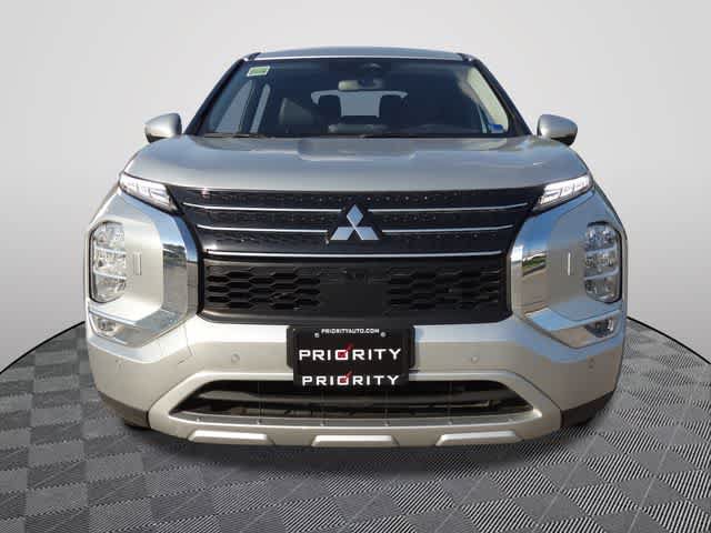 Used 2024 Mitsubishi Outlander SE AWD/4WD image 5