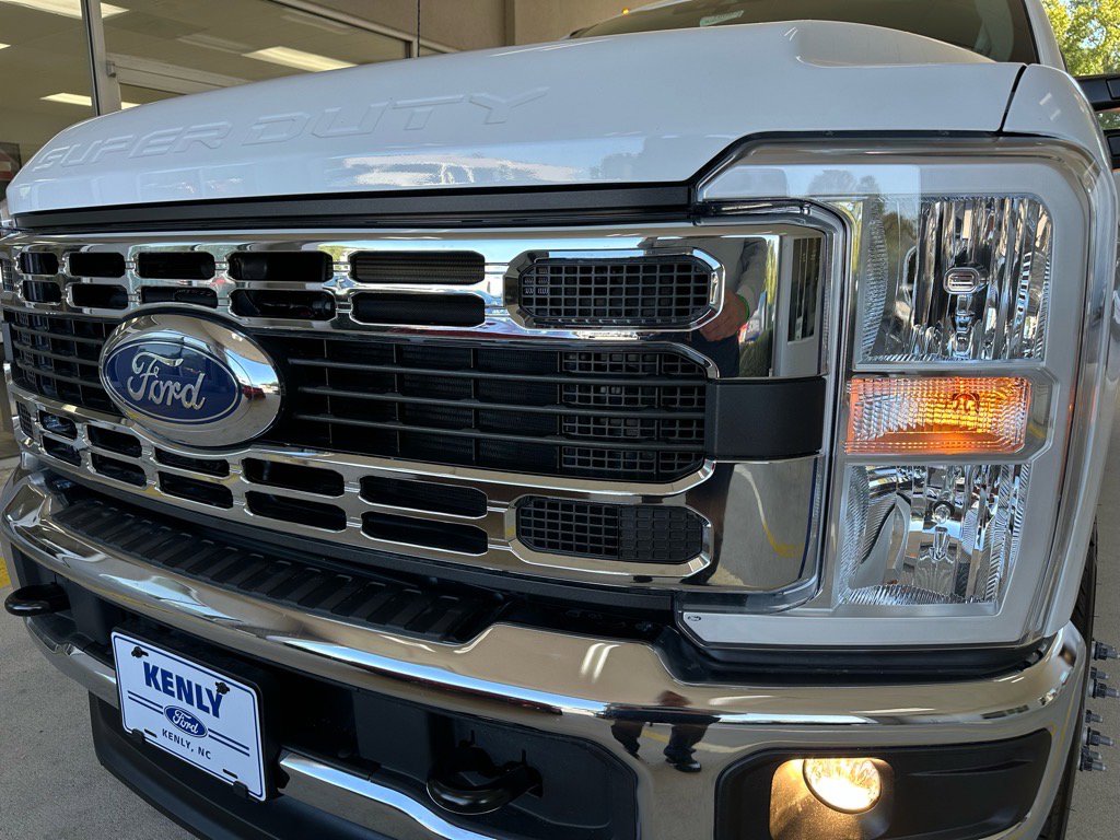 New 2026 Ford F350 XL w/ XL Chrome Package image 2