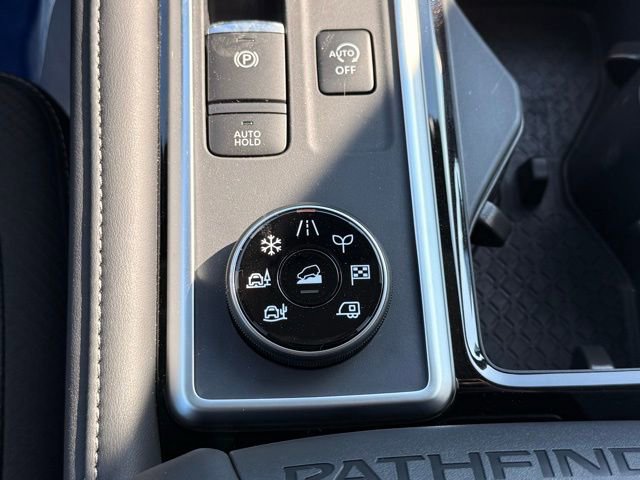 New 2026 Nissan Pathfinder SL w/ SL Premium Package image 31