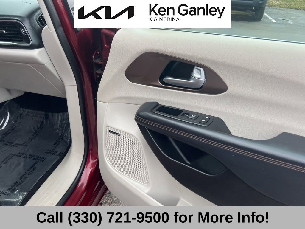 Used 2017 Chrysler Pacifica Touring-L Plus w/ Advanced Safetytec Group image 53