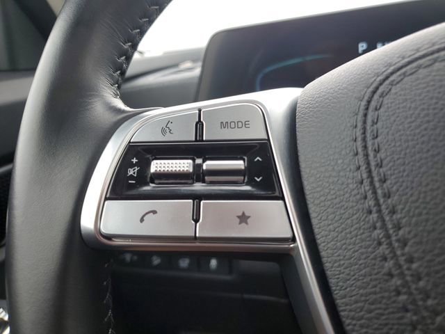 Used 2024 Kia Telluride EX w/ EX Captain's Chair Package image 22