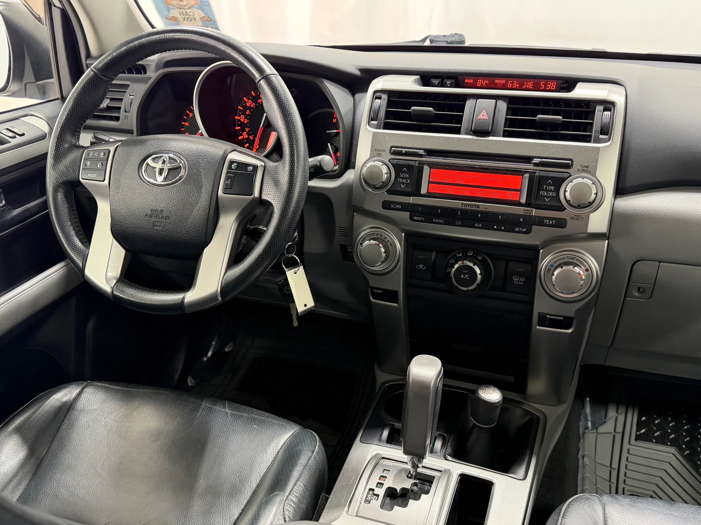 Used 2010 Toyota 4Runner SR5 image 22