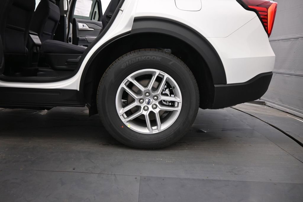 New 2026 Ford Explorer Active AWD/4WD image 22