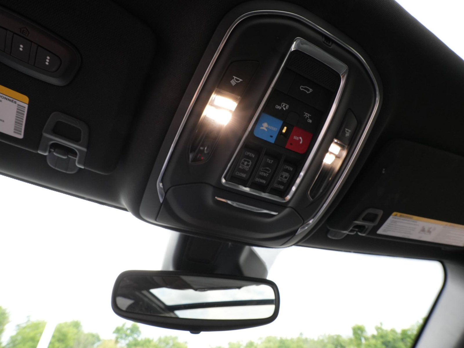 Used 2024 Jeep Grand Cherokee Limited 4xe AWD/4WD image 33