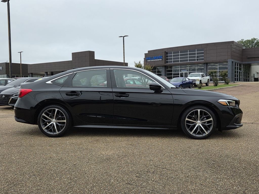 Used 2024 Honda Civic Touring image 3