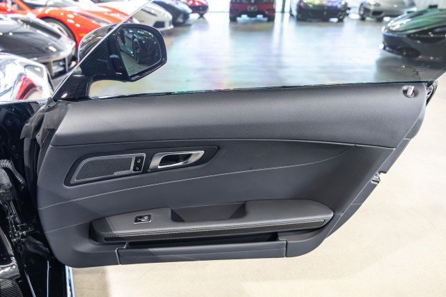 Used 2018 Mercedes-Benz AMG GT R image 32