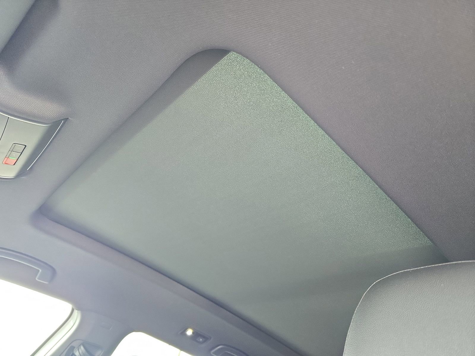 Used 2020 Volkswagen Atlas Cross Sport SEL Premium image 16