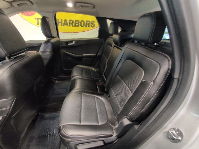 Certified 2020 Ford Escape Titanium AWD/4WD image 25