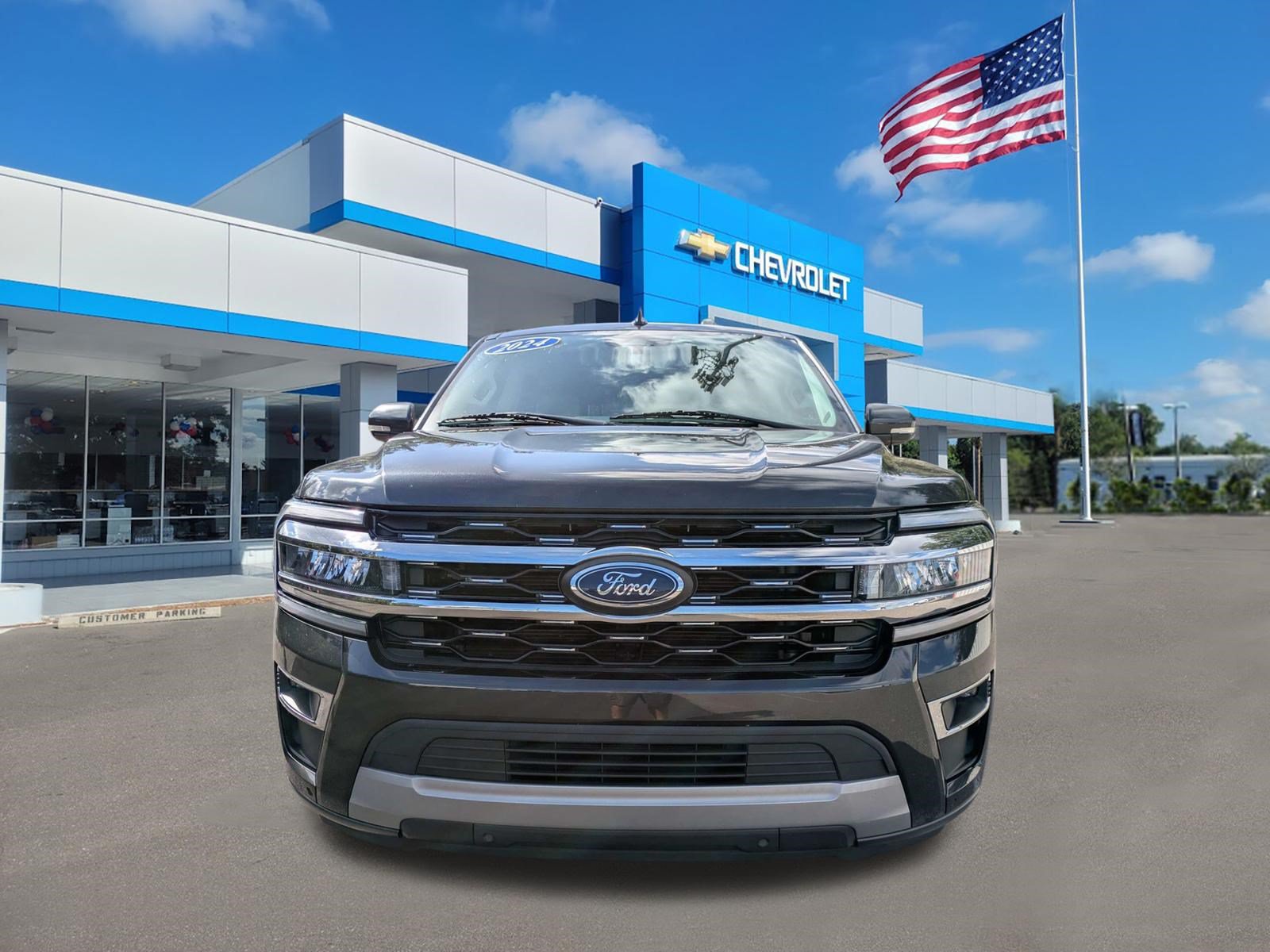 Used 2024 Ford Expedition Limited RWD image 8