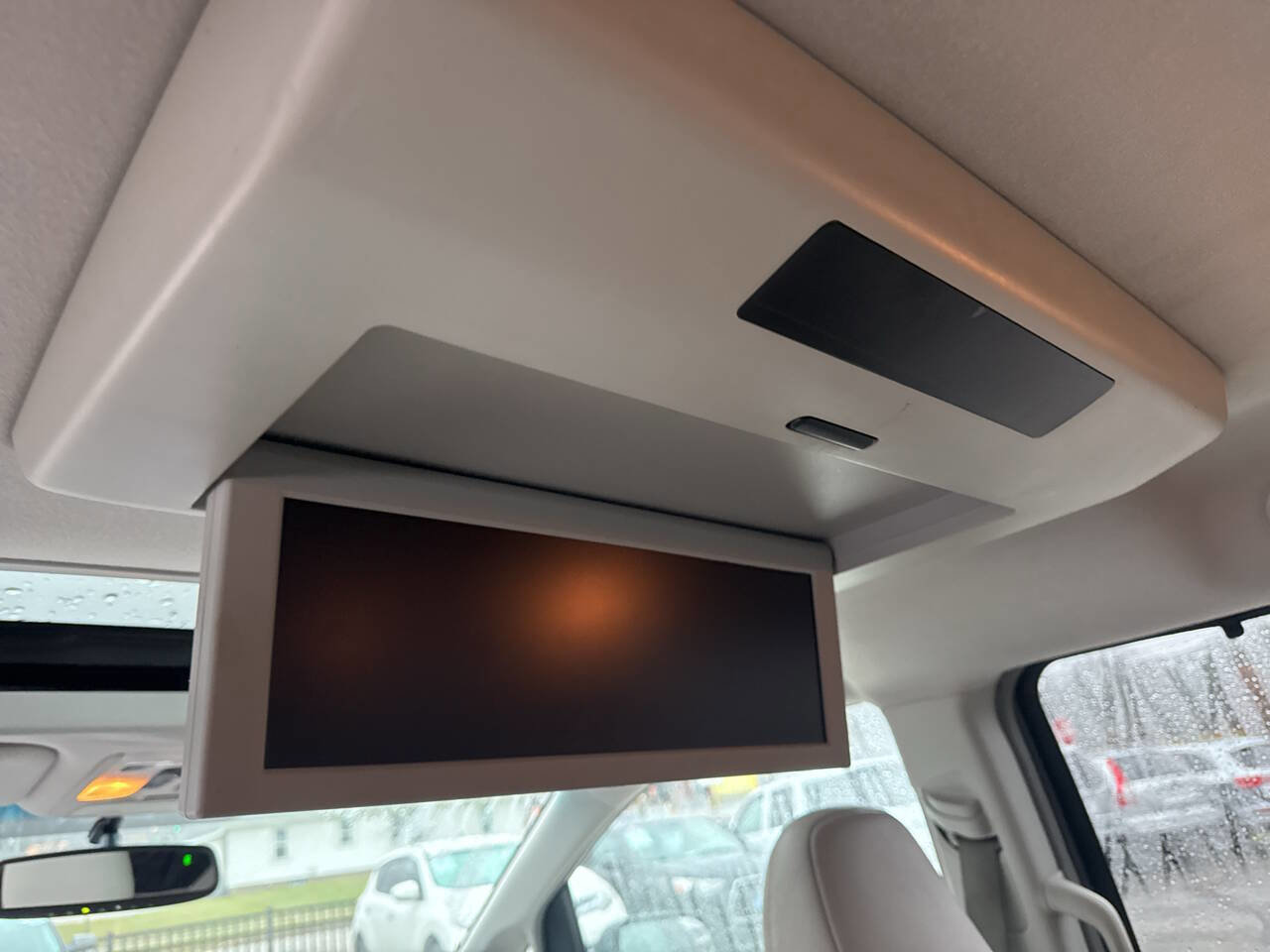 Used 2012 Toyota Sienna XLE image 9