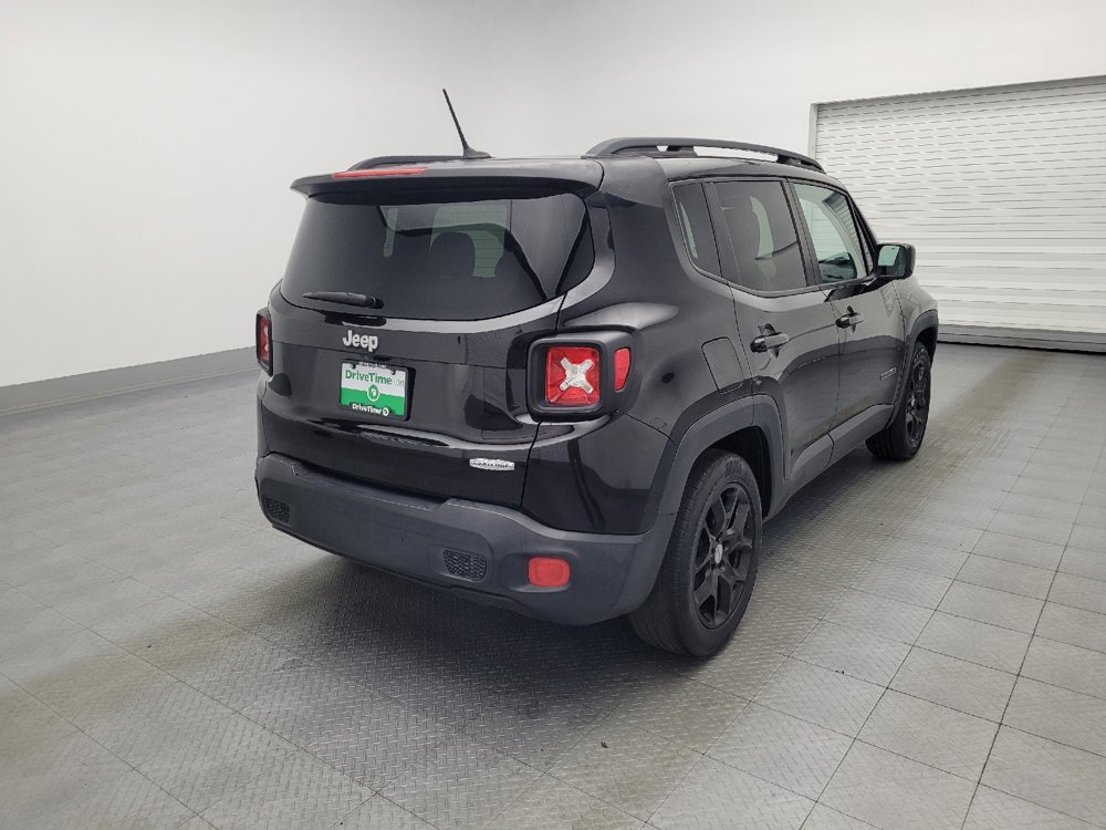 Used 2015 Jeep Renegade Latitude FWD image 9