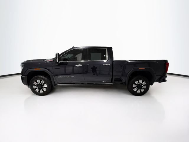 Used 2026 GMC Sierra 3500 Denali w/ Technology Package AWD/4WD image 4
