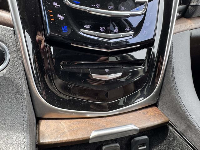 Used 2020 Cadillac Escalade Luxury AWD/4WD image 36