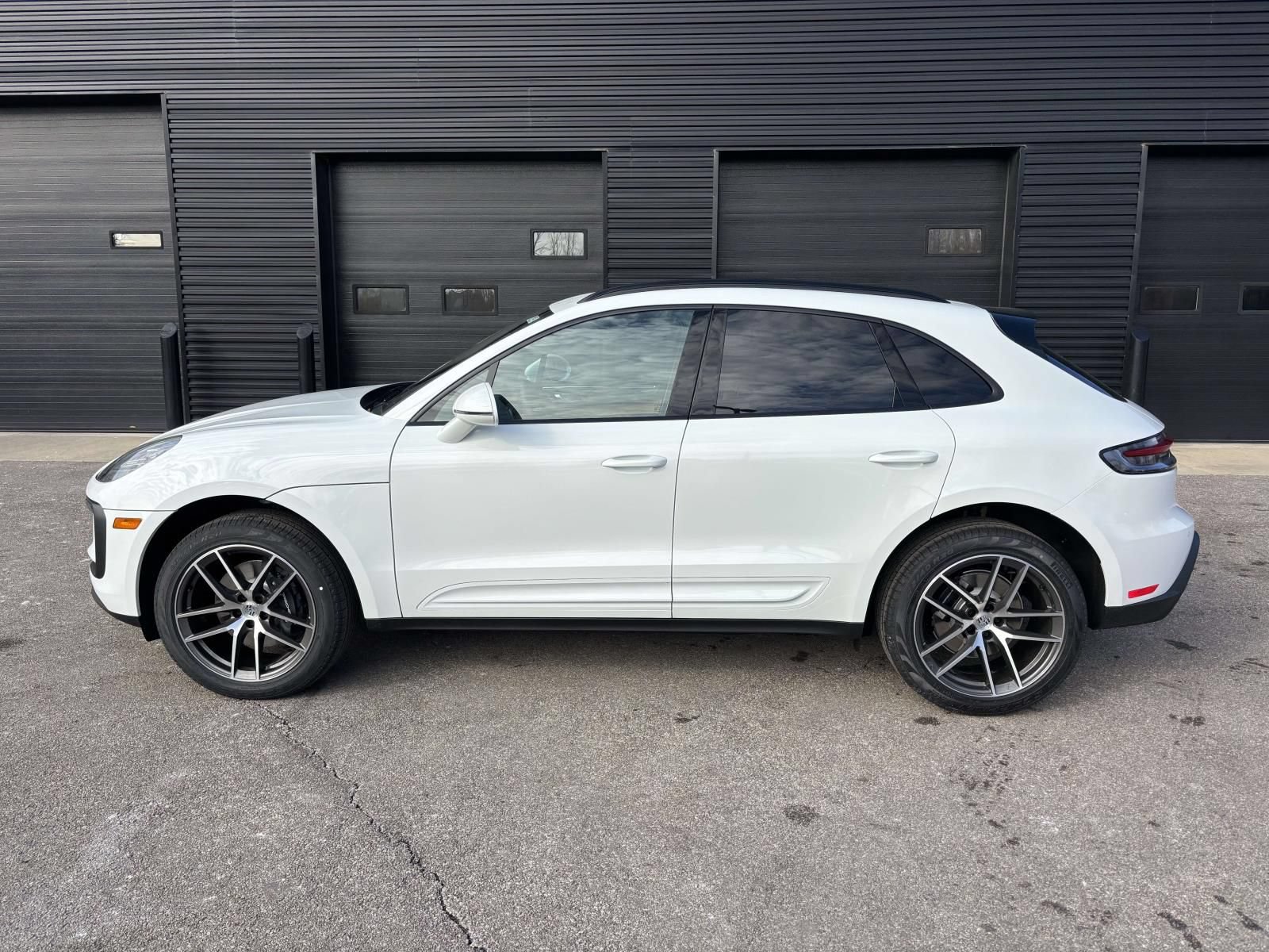 New 2026 Porsche Macan AWD/4WD image 7