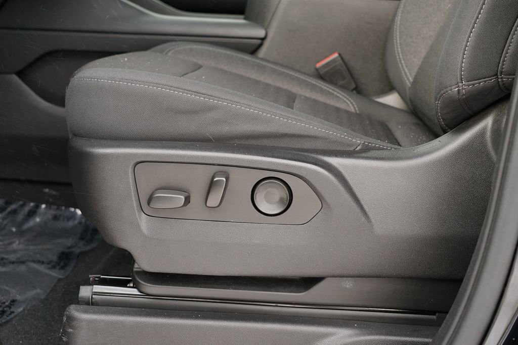 Used 2022 Chevrolet Suburban LS w/ Max Trailering Package image 15