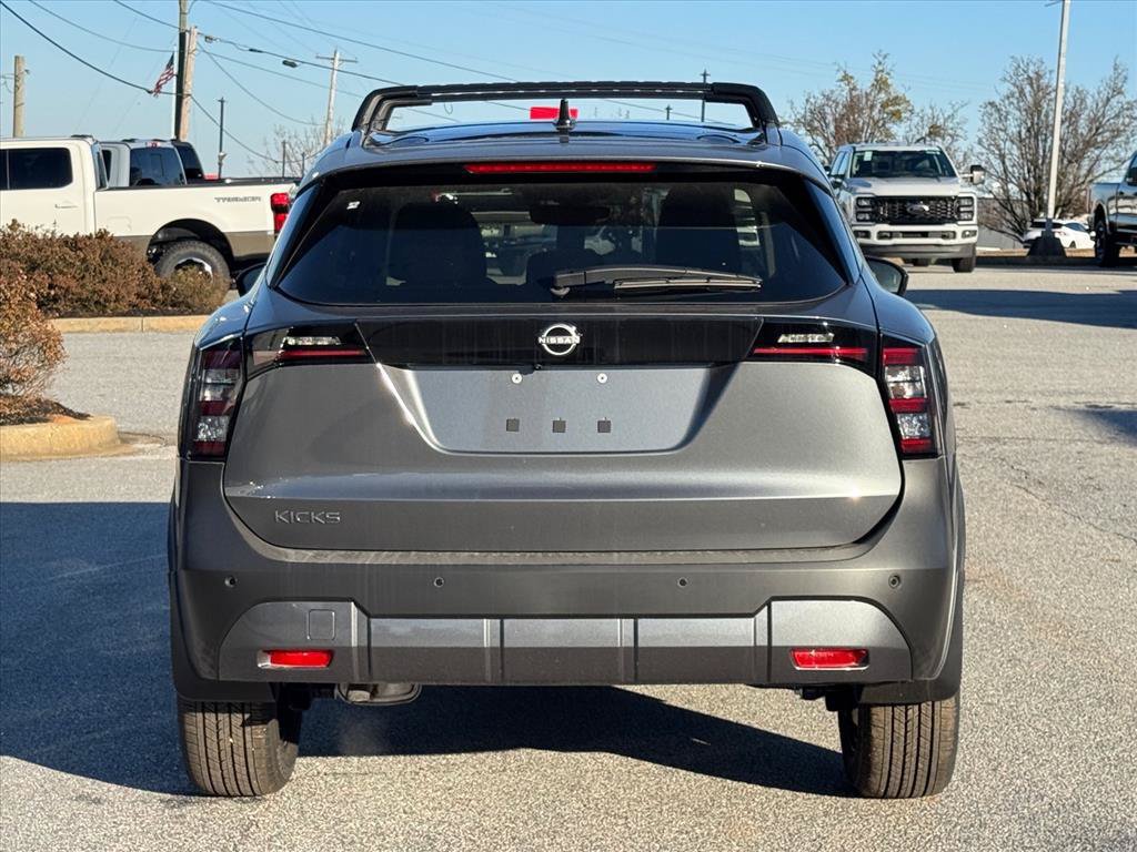 New 2026 Nissan Kicks SV w/ SV Premium Package FWD image 4