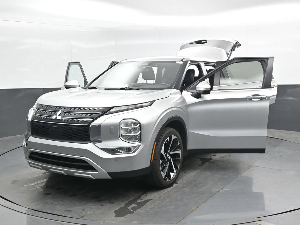 Used 2024 Mitsubishi Outlander SE AWD/4WD image 48