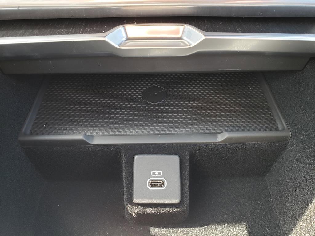 New 2025 Land Rover Range Rover SE image 26
