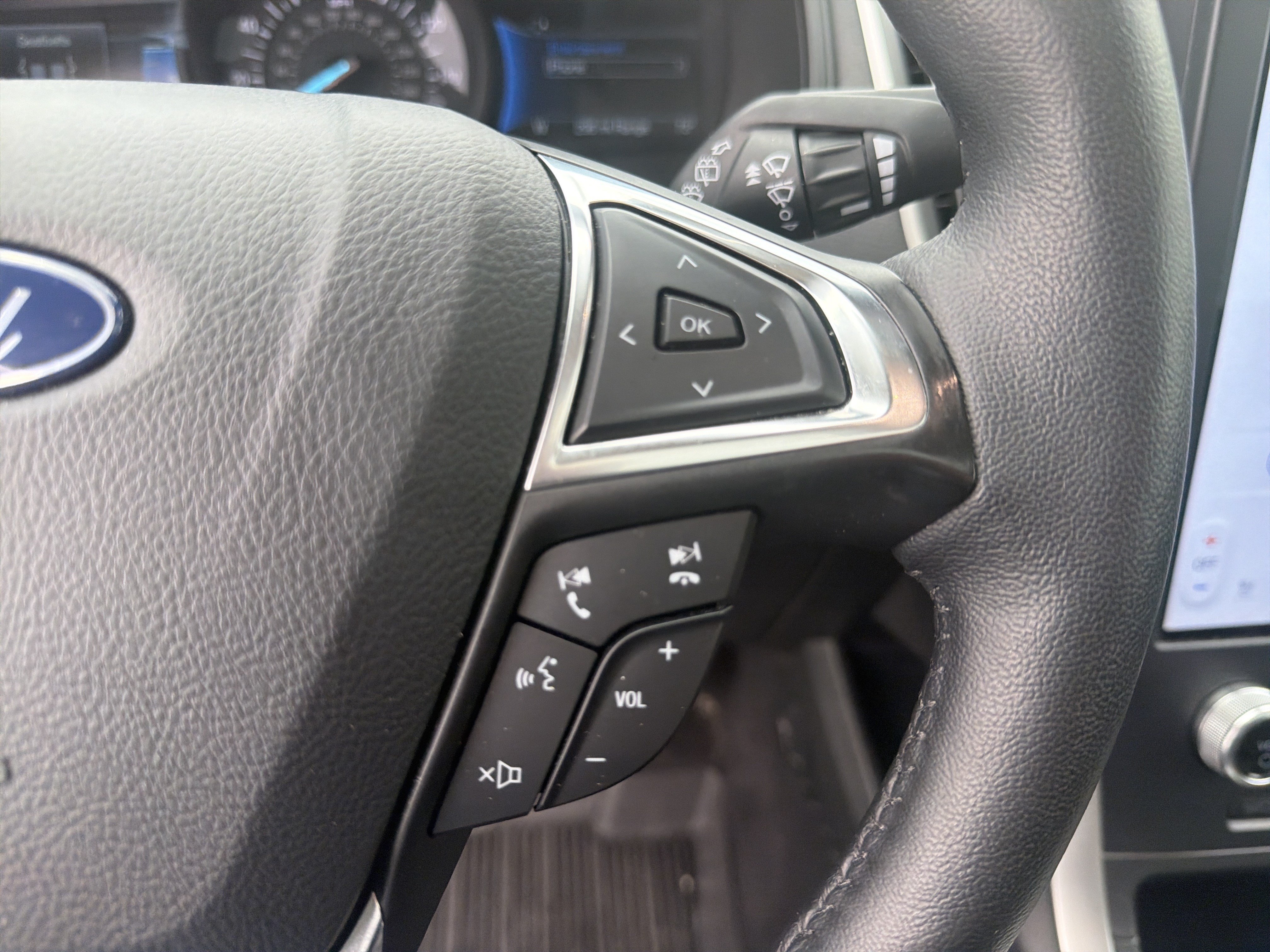 Certified 2024 Ford Edge SEL w/ Convenience Package AWD/4WD image 37