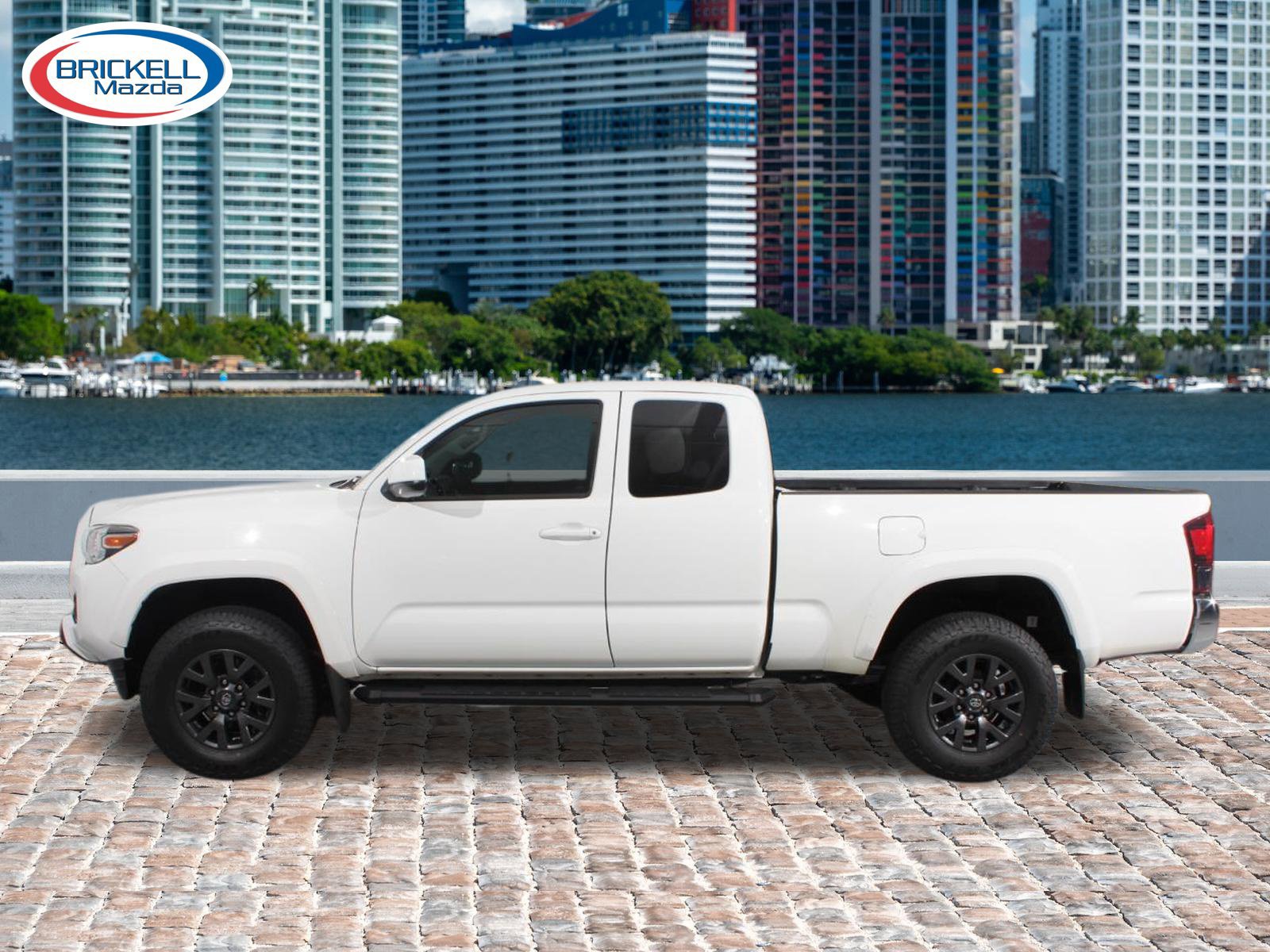 Used 2021 Toyota Tacoma SR5 RWD image 3