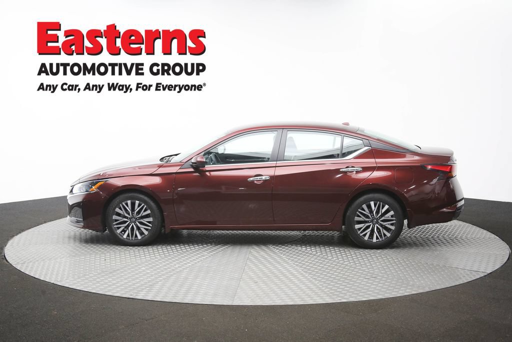 Used 2023 Nissan Altima 2.5 SV FWD image 60