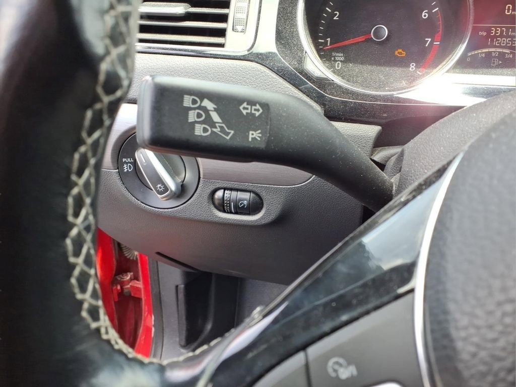Used 2016 Volkswagen Jetta Sport FWD image 18