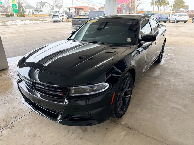 Used 2023 Dodge Charger SXT w/ Blacktop Package image 2