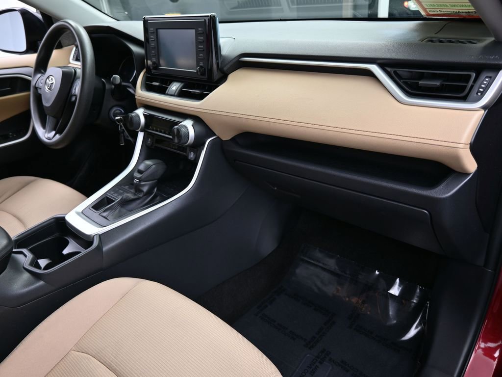 Used 2019 Toyota RAV4 LE image 42