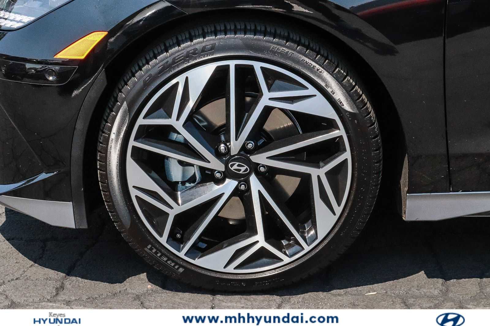 Used 2024 Hyundai Ioniq 6 Limited RWD image 9
