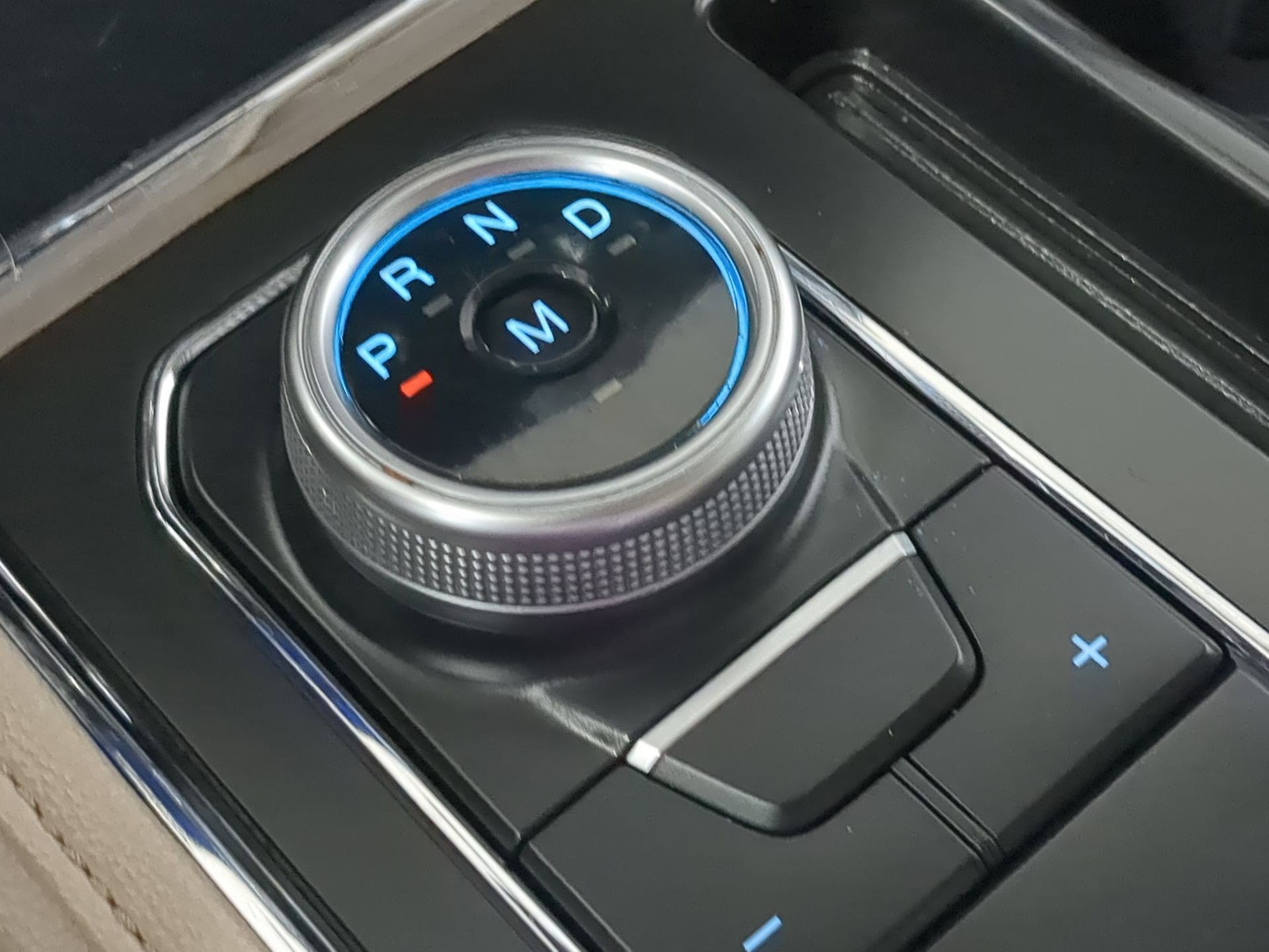 Used 2024 Ford Expedition XLT image 15