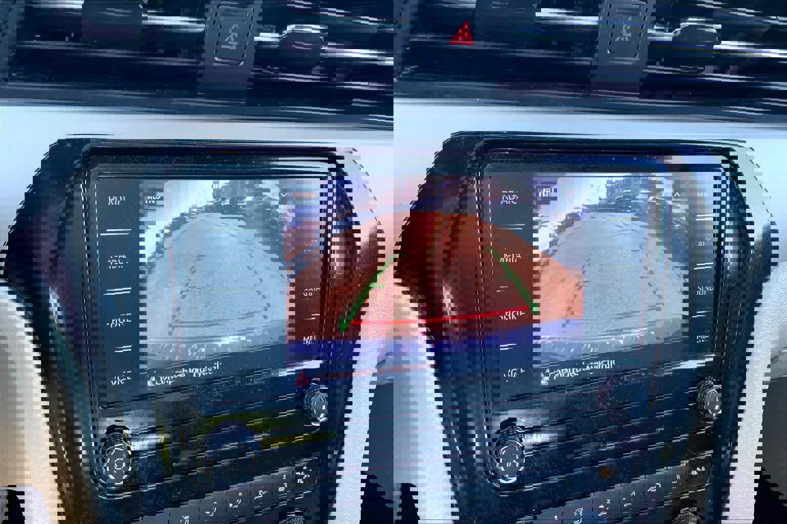 Used 2022 Volkswagen Passat 2.0T SE FWD image 23