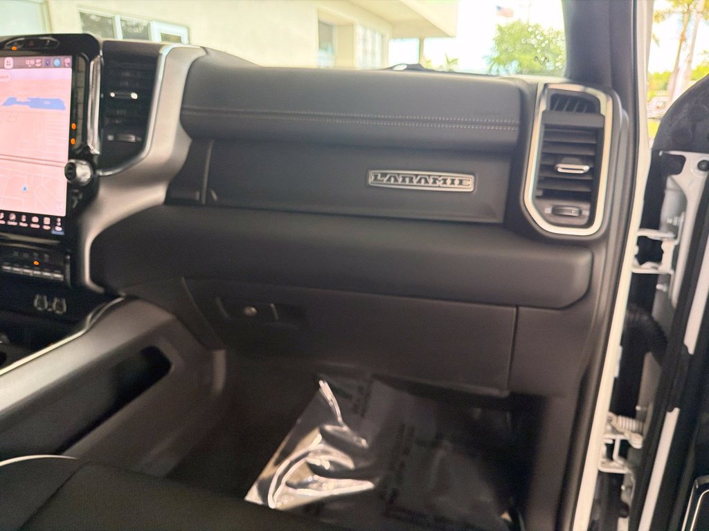 Used 2026 RAM 3500 Laramie w/ Towing Technology Group AWD/4WD image 32