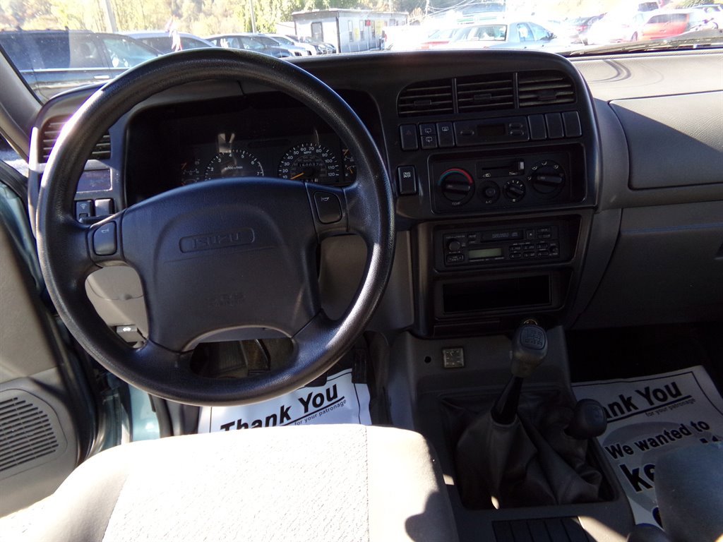 Used 1997 Isuzu Trooper LS image 5