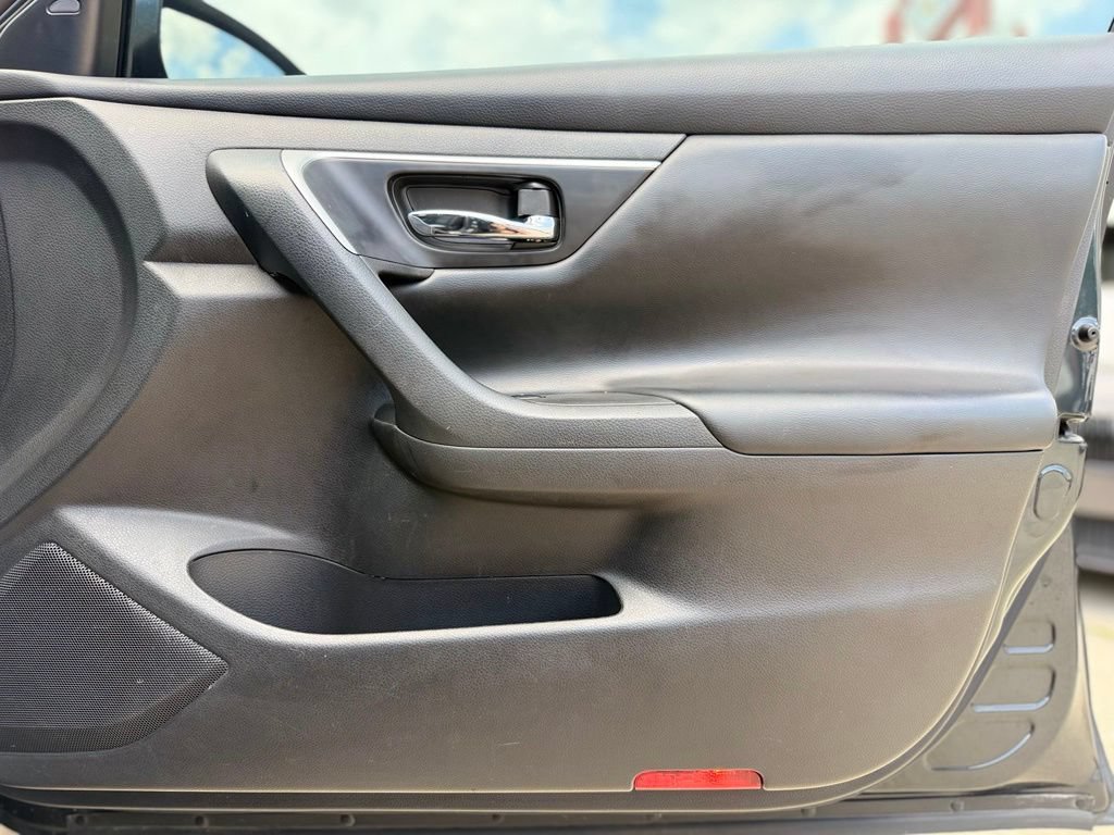 Used 2016 Nissan Altima 2.5 SV w/ Convenience Package FWD image 15