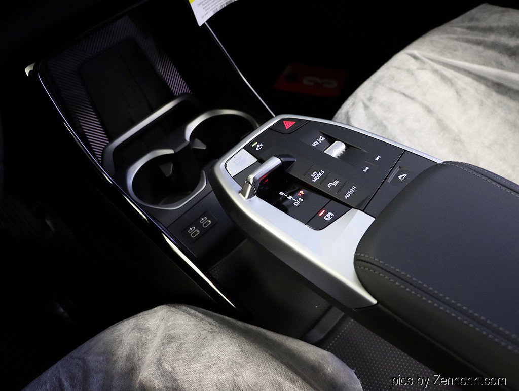 Used 2026 BMW X2 xDrive28i image 14