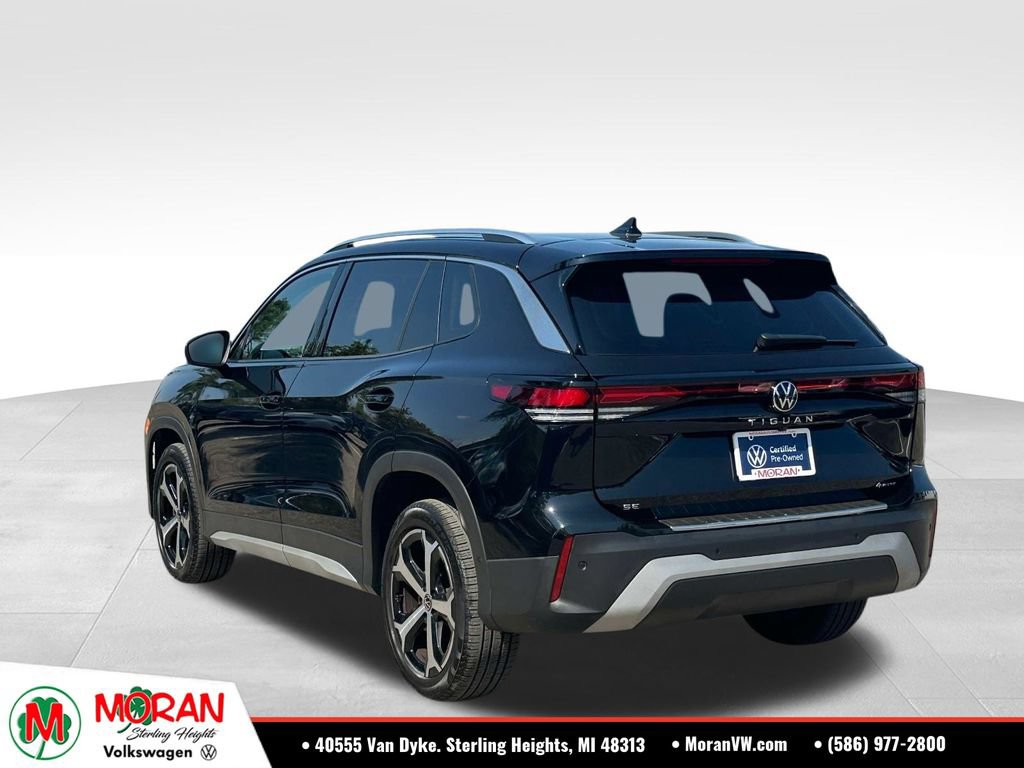 Certified 2025 Volkswagen Tiguan SE w/ Panoramic Sunroof Package AWD/4WD image 3