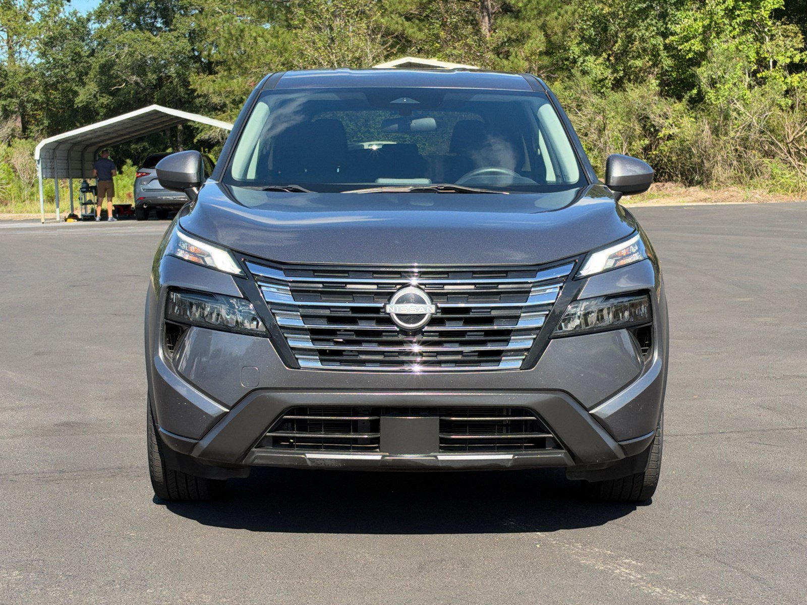 Used 2024 Nissan Rogue SV AWD/4WD image 2