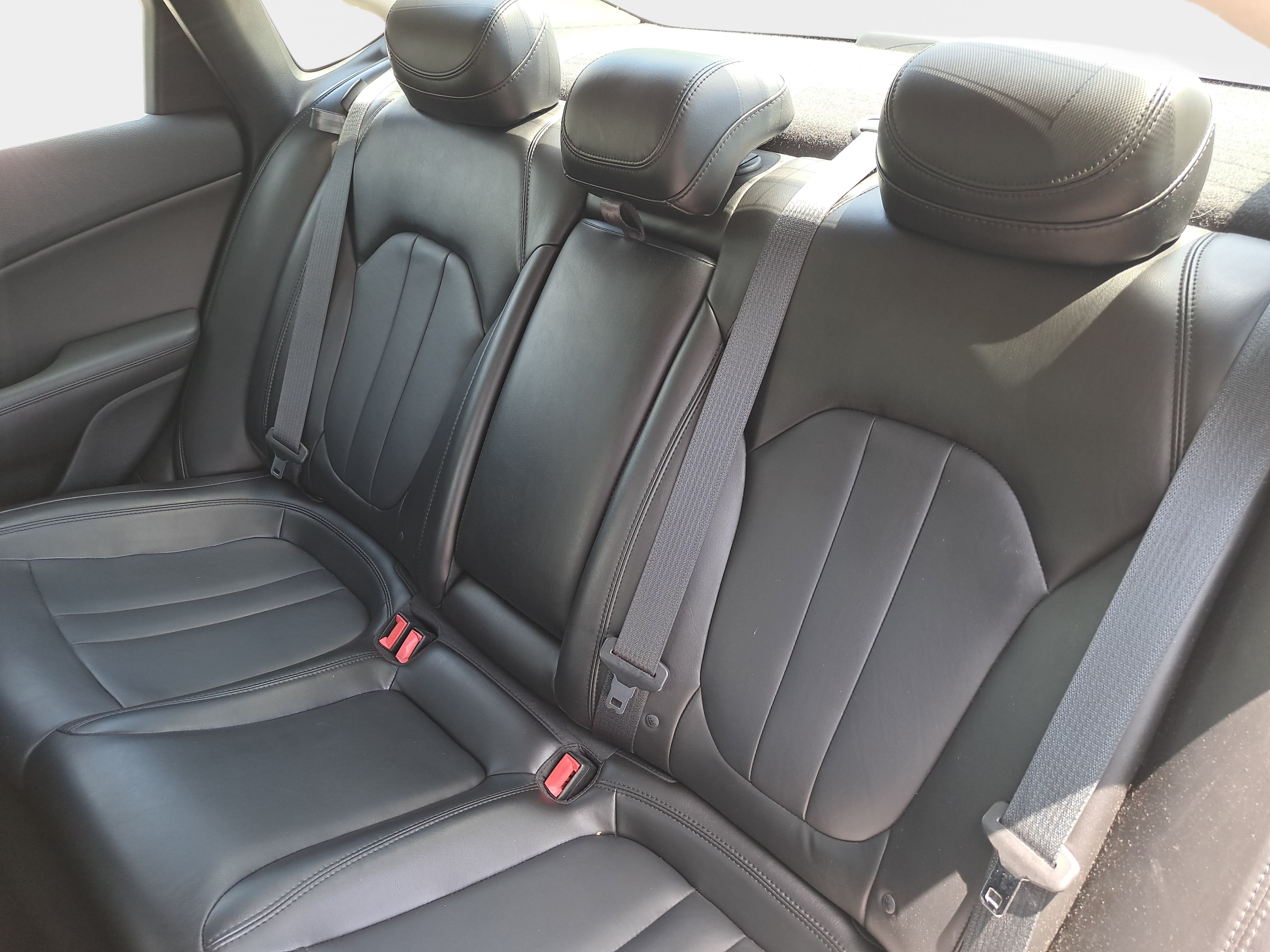 Used 2017 Chrysler 200 Limited Platinum FWD image 13