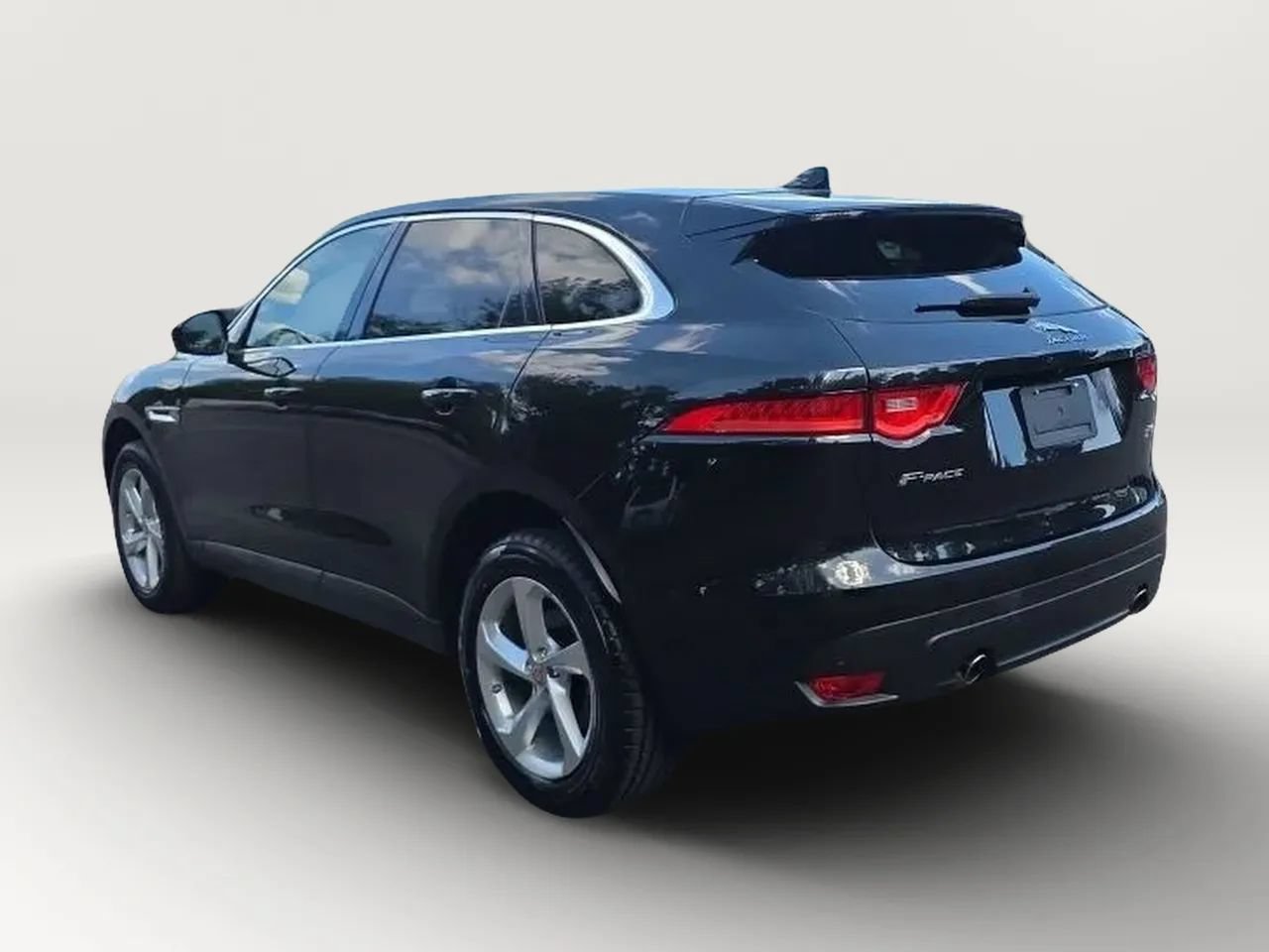 Used 2019 Jaguar F-PACE Premium AWD/4WD image 6