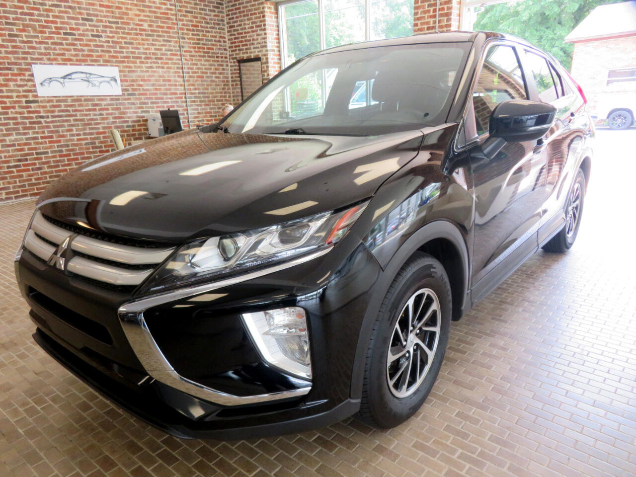 Used 2020 Mitsubishi Eclipse Cross ES image 1